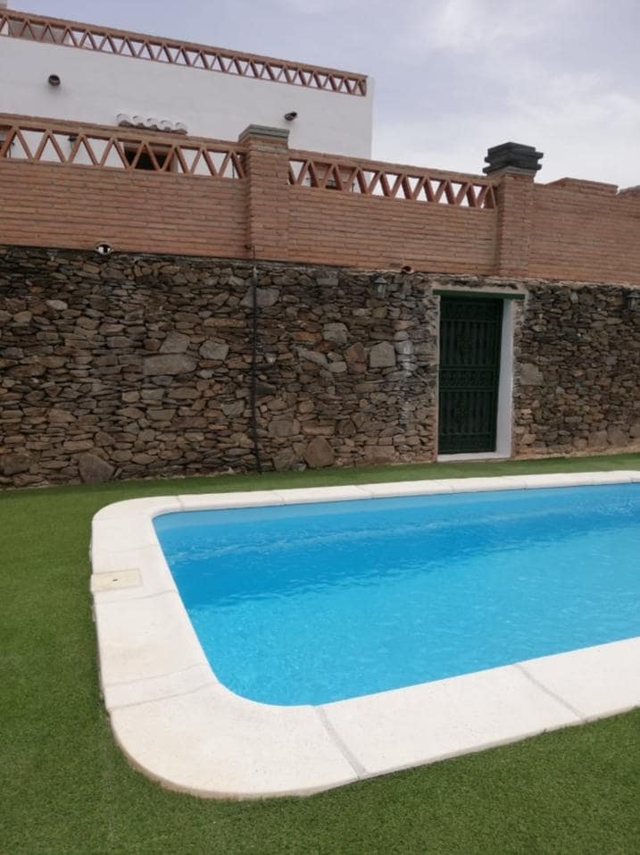 3 soveværelse Villa til leje i Frigiliana med swimmingpool garage - € 1.500 (Ref: 9371515)