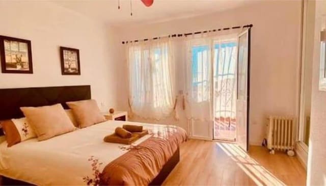 2 bedroom Villa for sale in Nerja with pool - € 309,000 (Ref: 9471822)