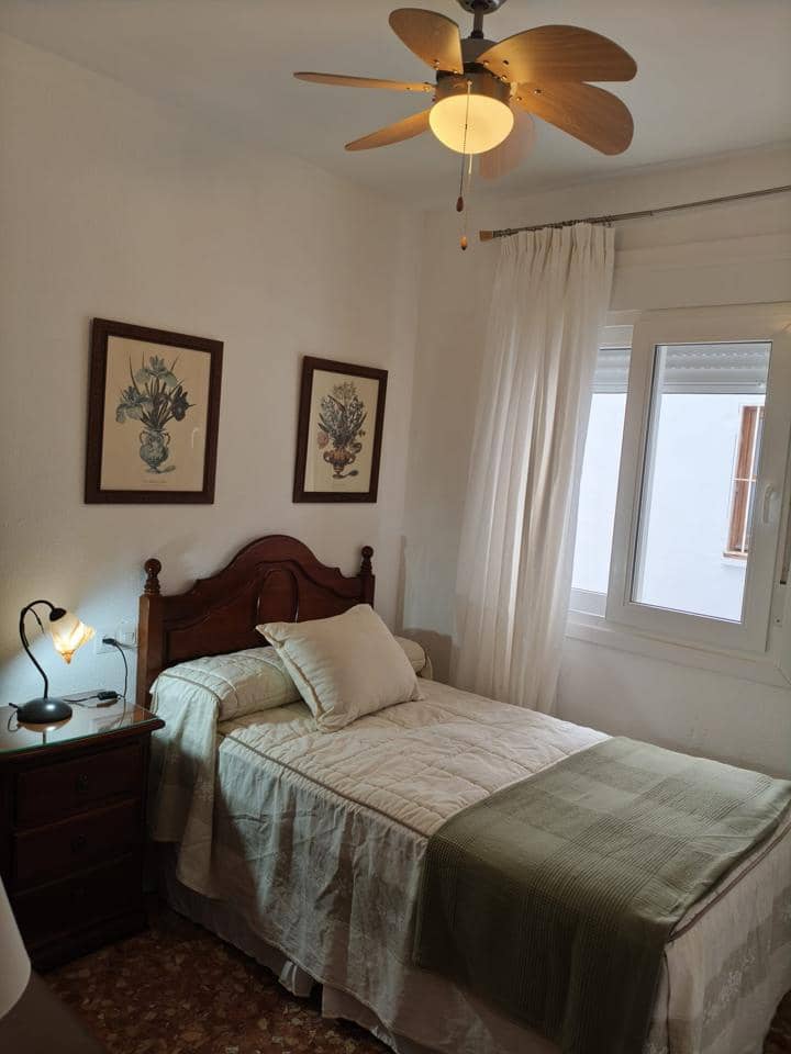 3 makuuhuone Asunto vuokrattavana paikassa Nerja - 1 050 € (Ref: 9495572)