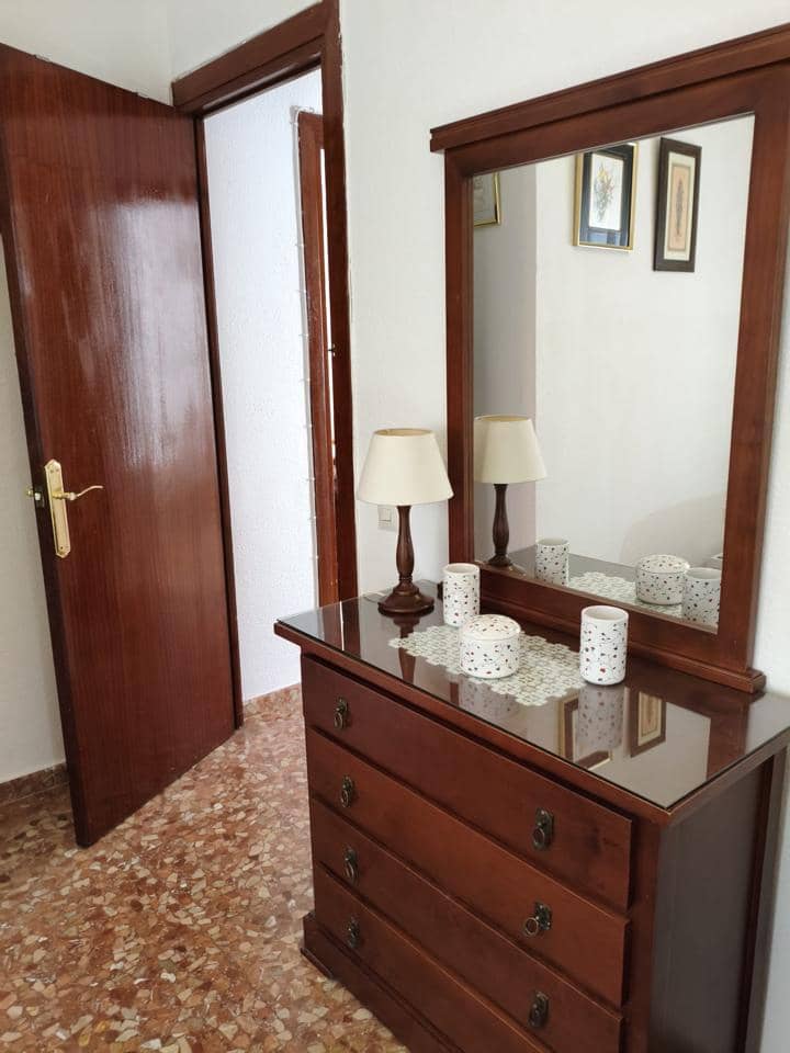 3 makuuhuone Asunto vuokrattavana paikassa Nerja - 1 050 € (Ref: 9495572)