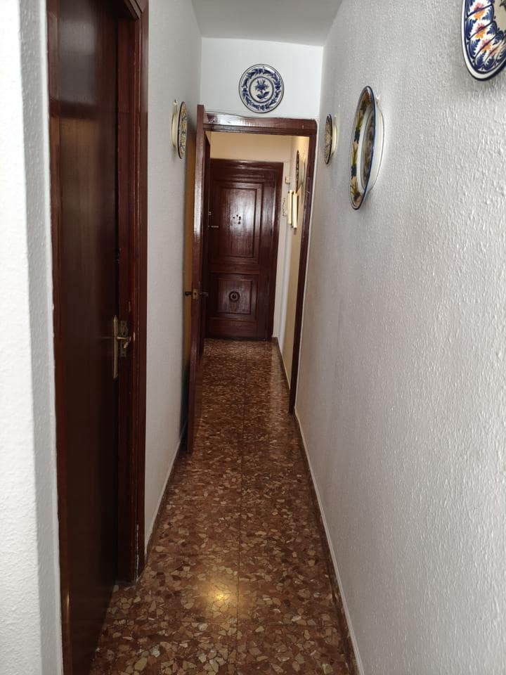 3 makuuhuone Asunto vuokrattavana paikassa Nerja - 1 050 € (Ref: 9495572)