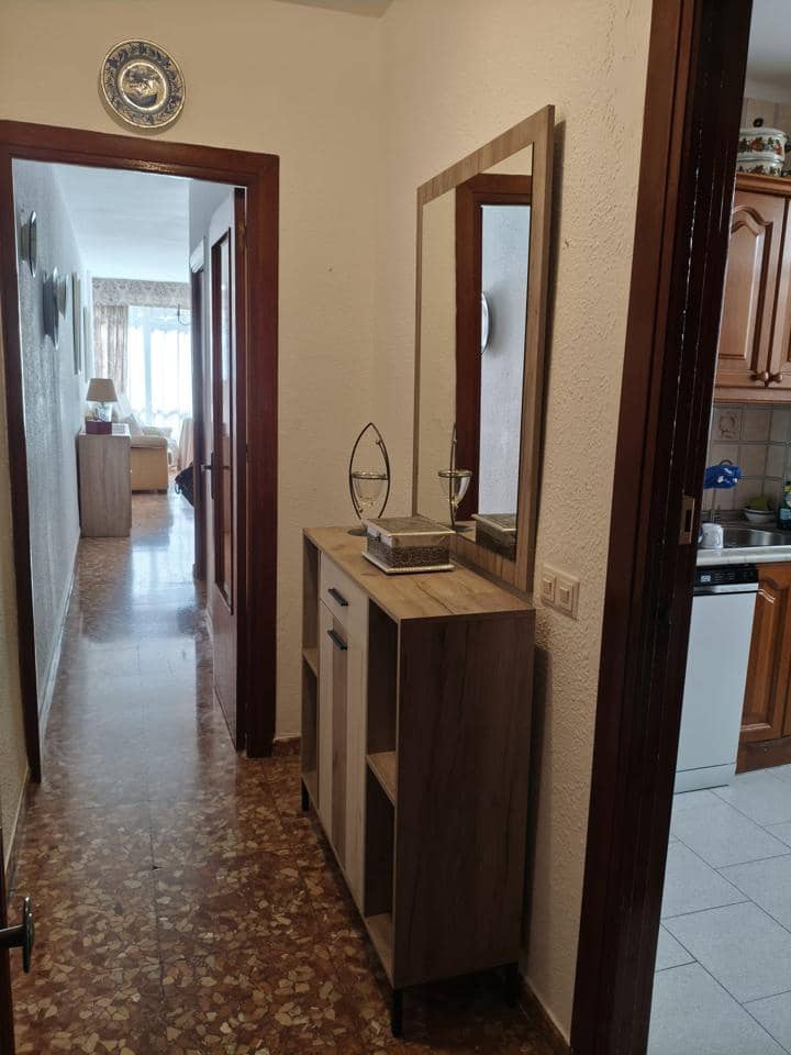 3 makuuhuone Asunto vuokrattavana paikassa Nerja - 1 050 € (Ref: 9495572)