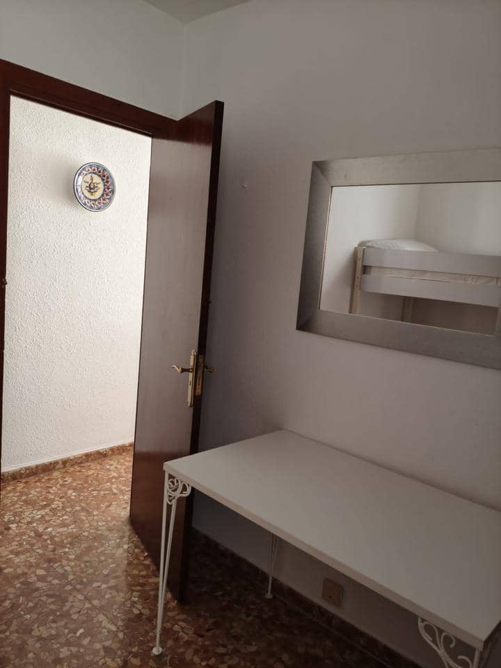 3 makuuhuone Asunto vuokrattavana paikassa Nerja - 1 050 € (Ref: 9495572)