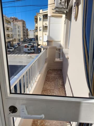 3 makuuhuone Asunto vuokrattavana paikassa Centro, Nerja - 1 050 € (Ref: 9495572)