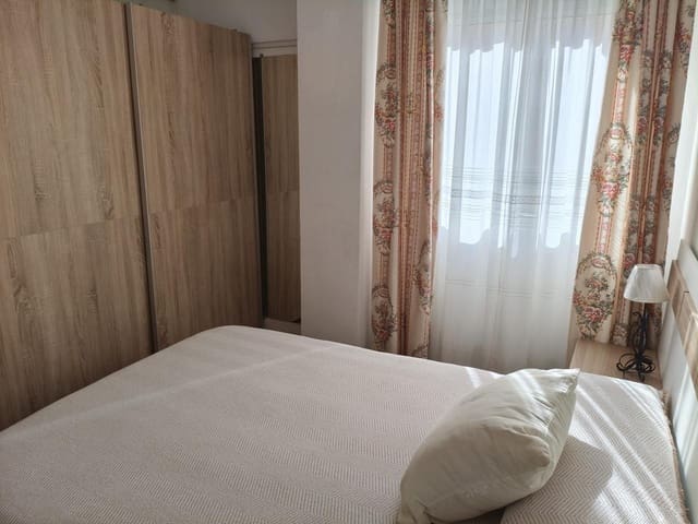3 makuuhuone Asunto vuokrattavana paikassa Centro, Nerja - 1 050 € (Ref: 9495572)