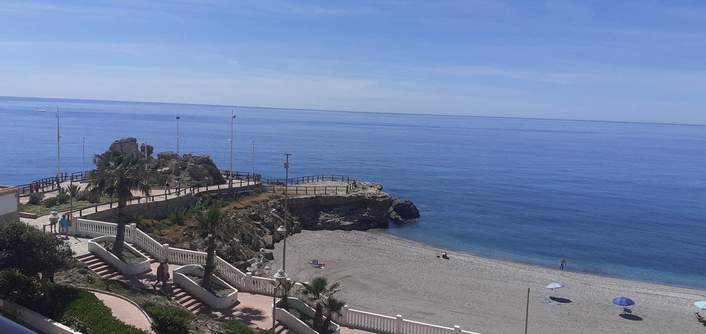 2 soveværelse Lejlighed til leje i Nerja med swimmingpool garage - € 2.400 (Ref: 9780045)