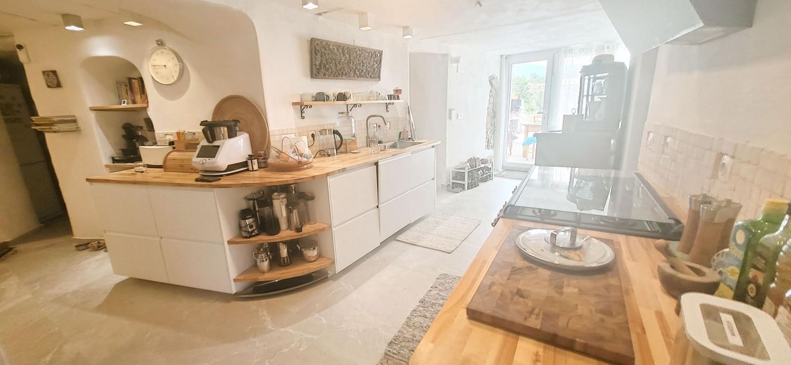 2 slaapkamer Finca/Landhuis te koop in La Romana met zwembad - € 169.999 (Ref: 10033298)