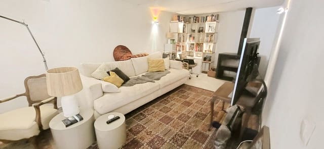 2 slaapkamer Finca/Landhuis te koop in La Romana met zwembad - € 169.999 (Ref: 10033298)