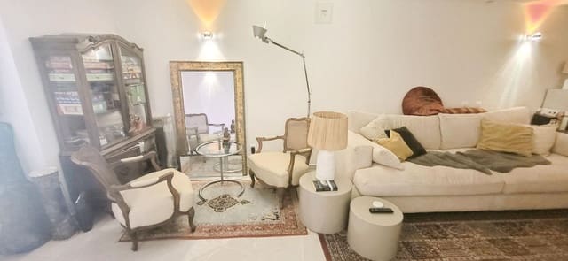 2 slaapkamer Finca/Landhuis te koop in La Romana met zwembad - € 169.999 (Ref: 10033298)