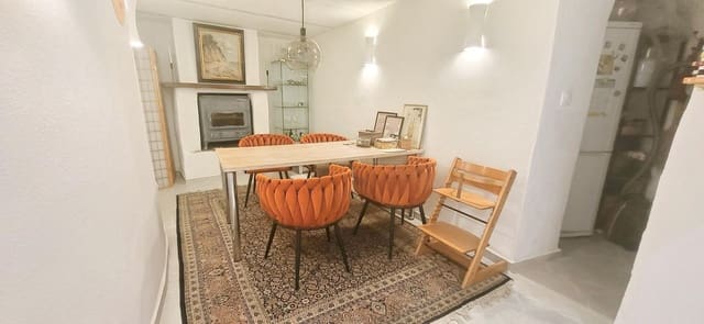 2 slaapkamer Finca/Landhuis te koop in La Romana met zwembad - € 169.999 (Ref: 10033298)