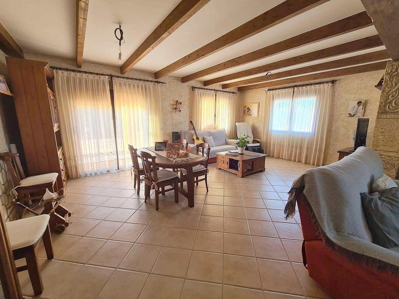 Chalet de 3 habitaciones en Pinoso en venta con piscina - 370.000 € (Ref: 6394989)