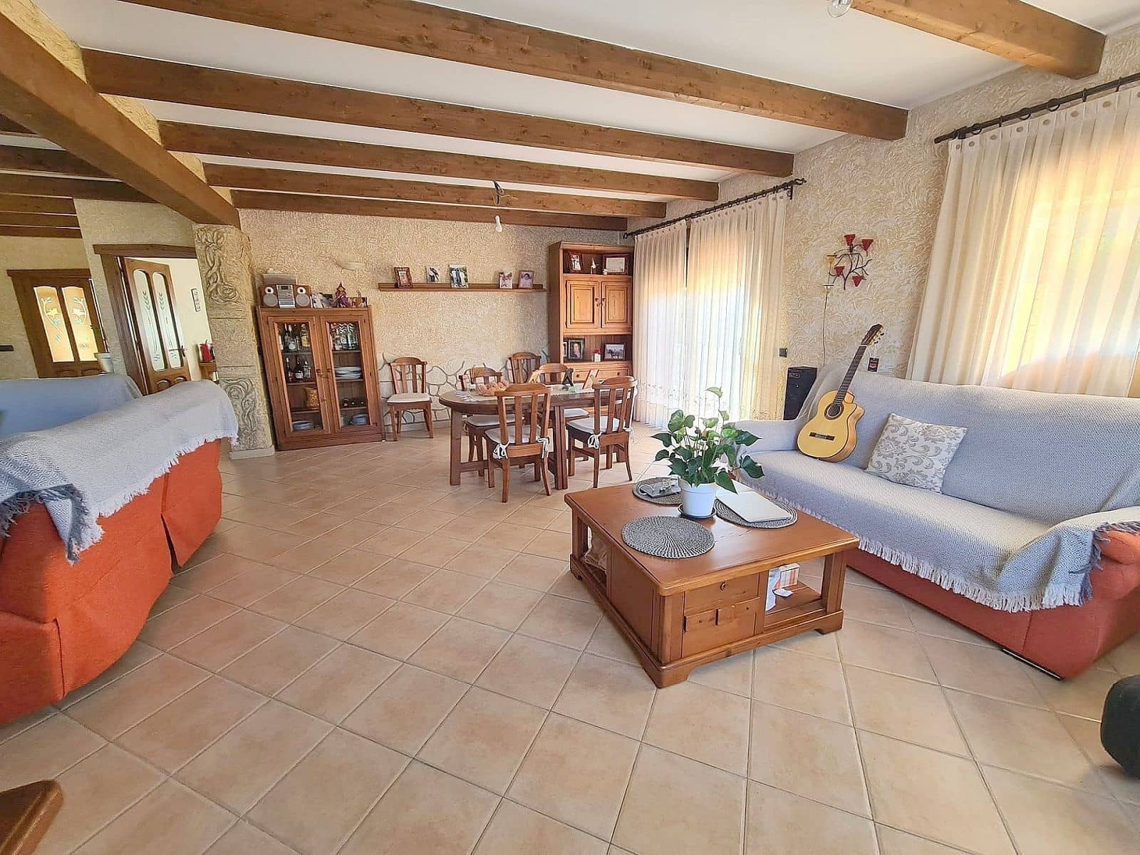 Chalet de 3 habitaciones en Pinoso en venta con piscina - 370.000 € (Ref: 6394989)