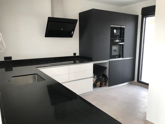 3 Zimmer Villa zu verkaufen in La Romana mit Pool - 450.000 € (Ref: 6666522)