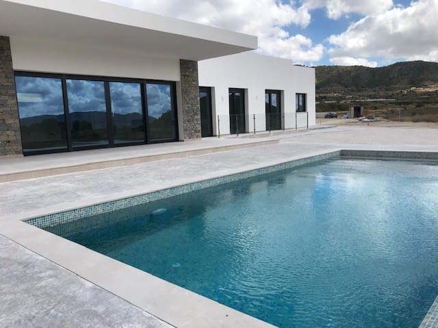 3 bedroom Villa for sale in La Romana with pool - € 450,000 (Ref: 6666522)