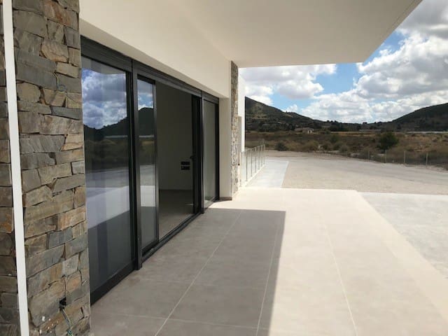 3 bedroom Villa for sale in La Romana with pool - € 450,000 (Ref: 6666522)