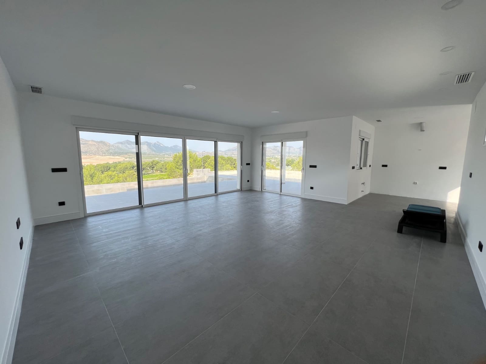 3 bedroom Villa for sale in La Romana with pool - € 450,000 (Ref: 6666522)