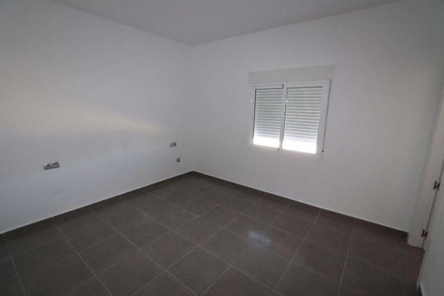 11 sypialnia Willa na sprzedaż w Balneario de Fortuna z basenem - 319 950 € (Ref: 6666526)