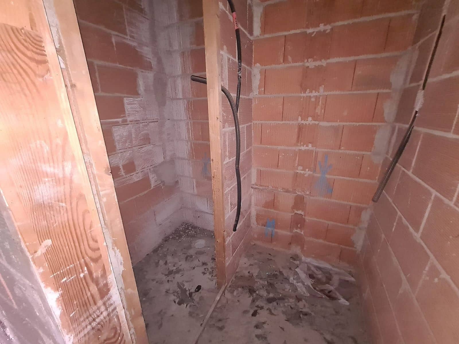 4 slaapkamer Huis te koop in Salinas met zwembad - € 110.000 (Ref: 6685754)