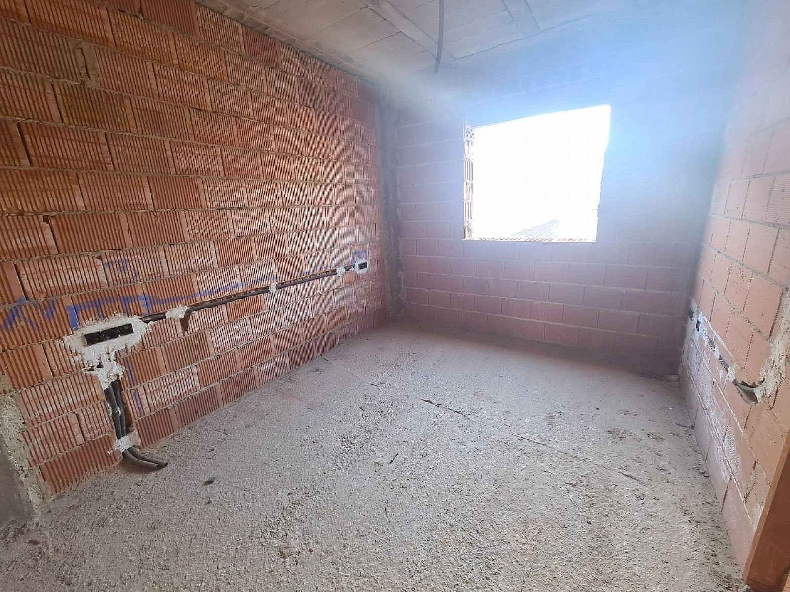 4 slaapkamer Huis te koop in Salinas met zwembad - € 110.000 (Ref: 6685754)