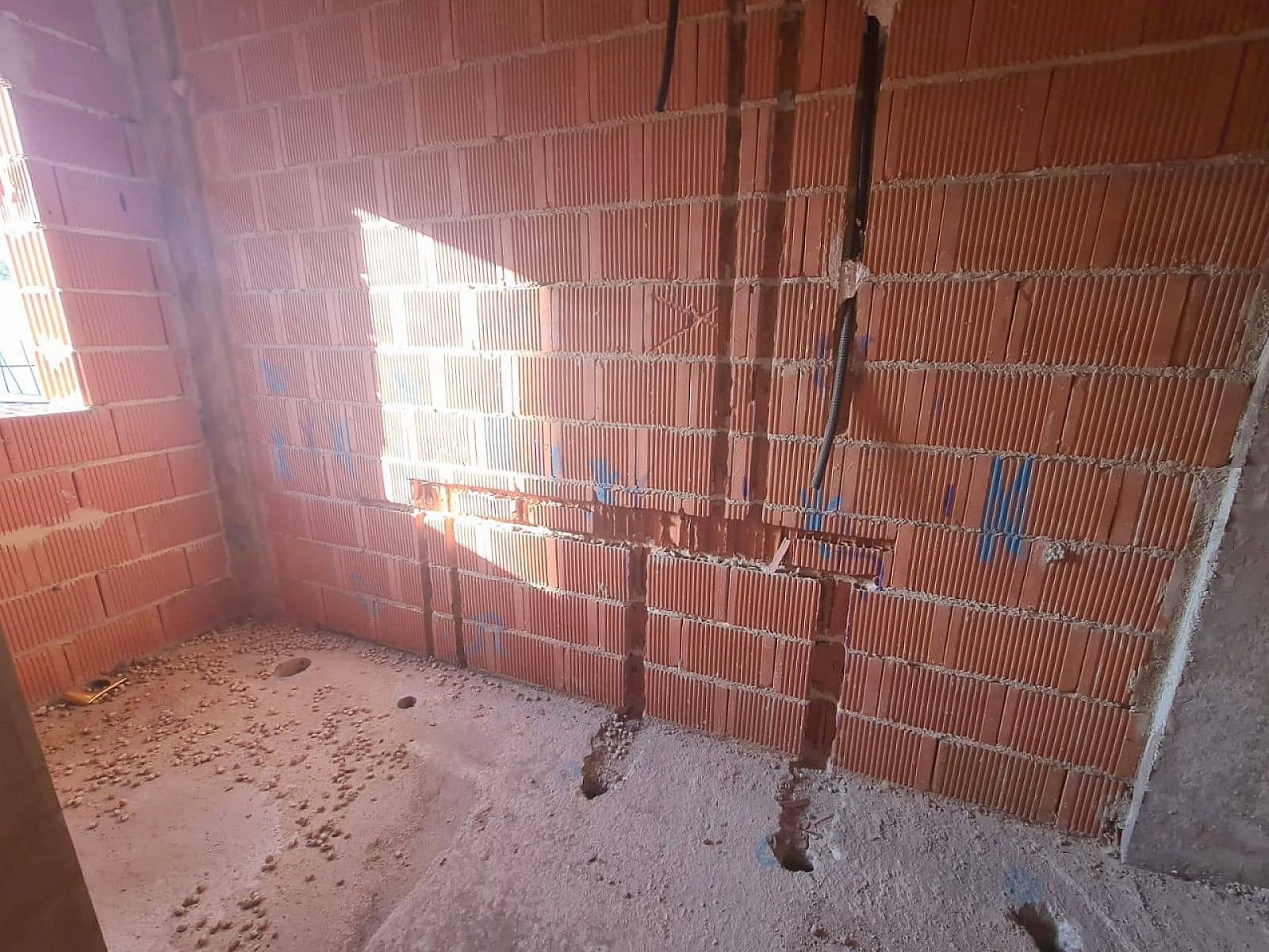 4 slaapkamer Huis te koop in Salinas met zwembad - € 110.000 (Ref: 6685754)