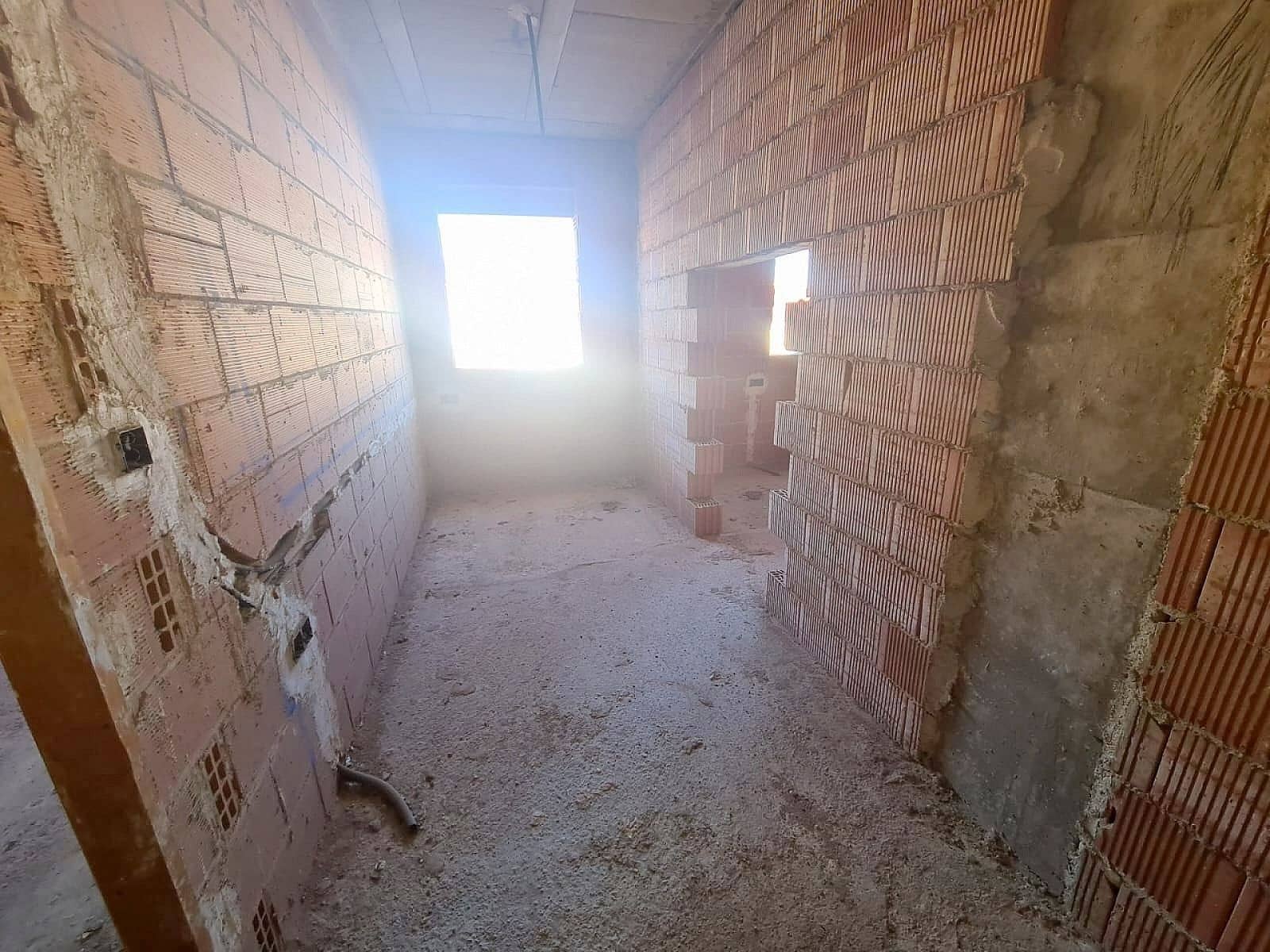 4 slaapkamer Huis te koop in Salinas met zwembad - € 110.000 (Ref: 6685754)