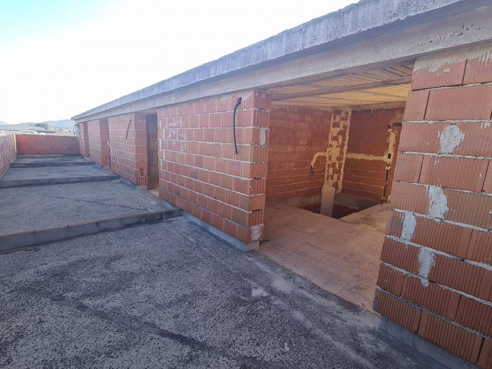 4 slaapkamer Huis te koop in Salinas met zwembad - € 110.000 (Ref: 6685754)