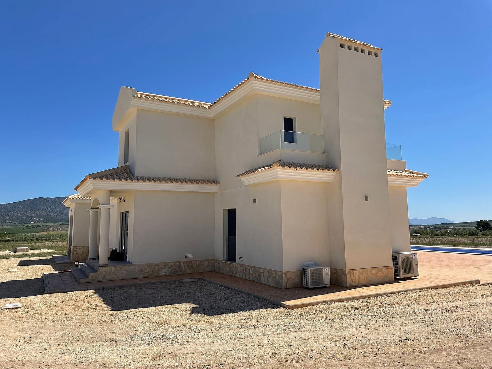 4 bedroom Villa for sale in Pinoso with pool - € 505,000 (Ref: 6891593)