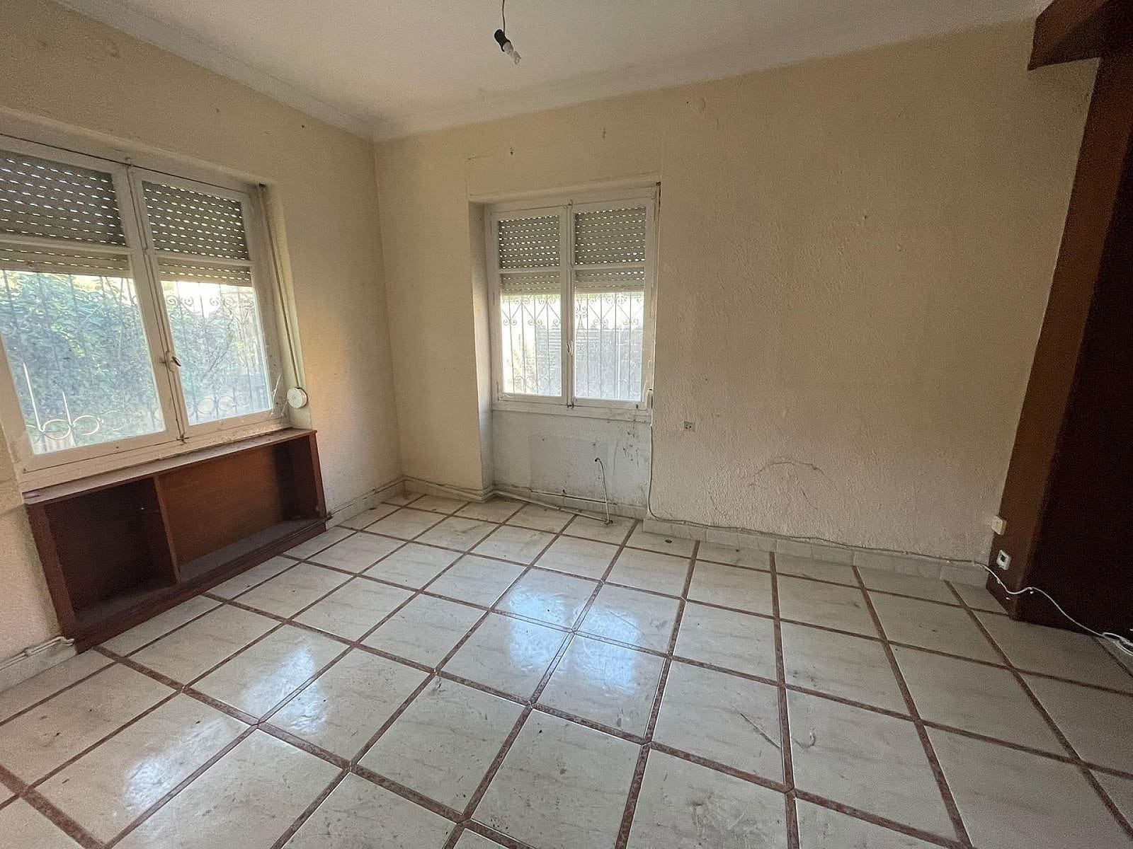 5 slaapkamer Huis te koop in Biar - € 125.000 (Ref: 6969251)