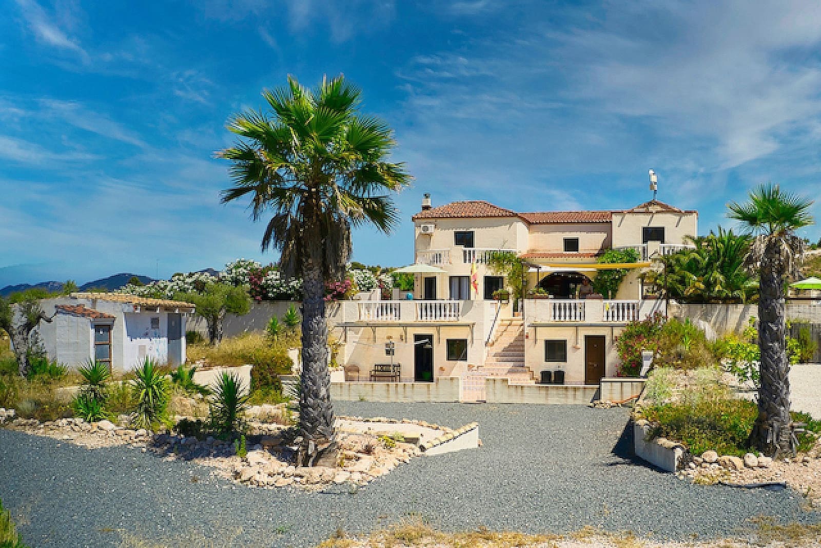 Chalet de 7 habitaciones en Barbarroja en venta con piscina - 549.500 € (Ref: 6980372)