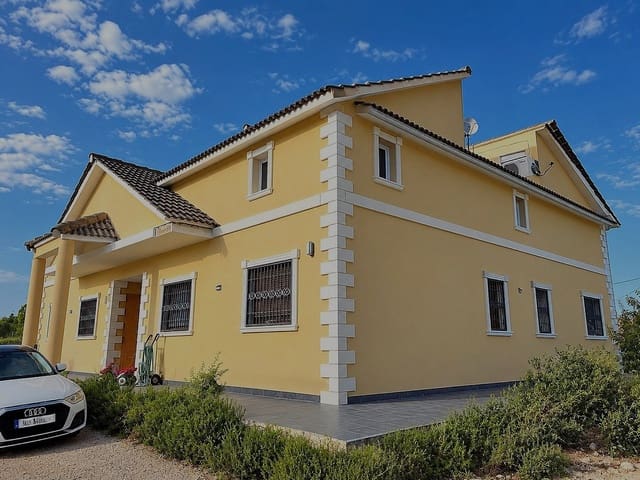 4 bedroom Villa for sale in Castalla with pool - € 415,000 (Ref: 7205548)