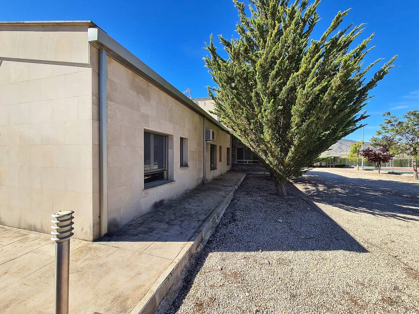 Chalet de 5 habitaciones en Yecla en venta con piscina - 499.000 € (Ref: 7532162)