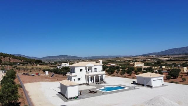 4 Zimmer Villa zu verkaufen in Pinoso mit Pool - 423.000 € (Ref: 7747797)