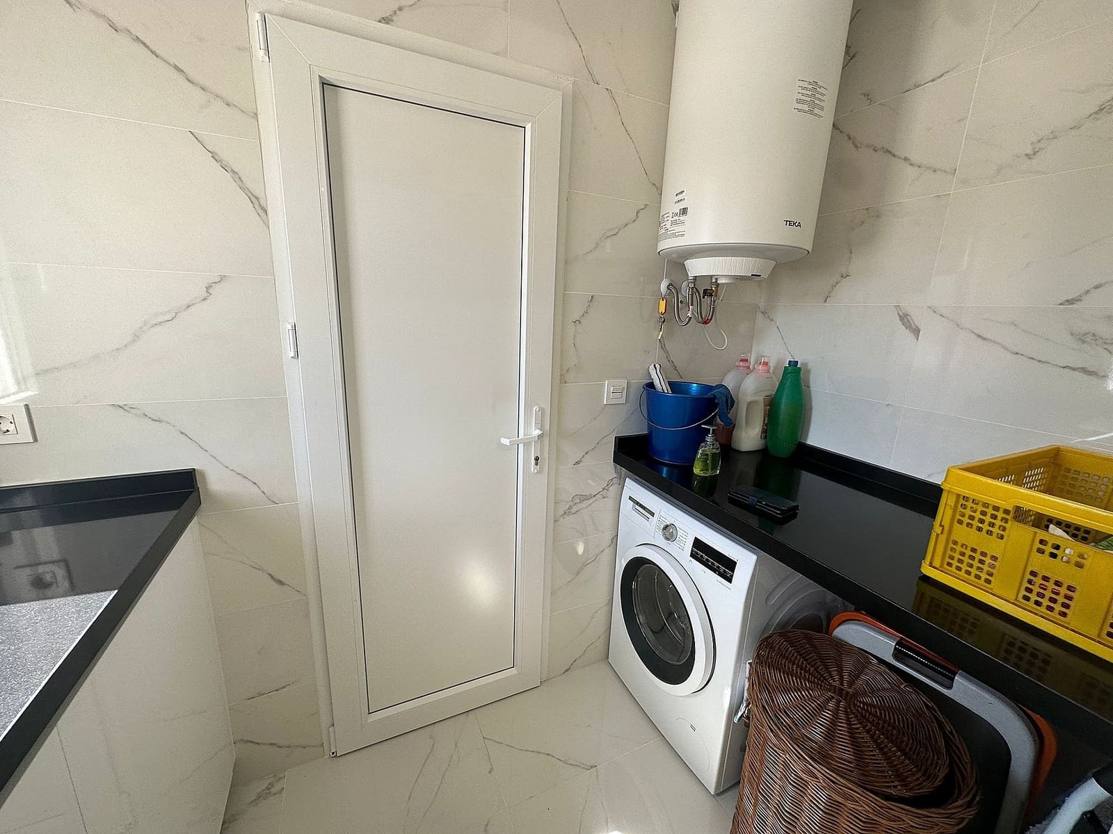 4 bedroom Villa for sale in Pinoso with pool - € 423,000 (Ref: 7747797)