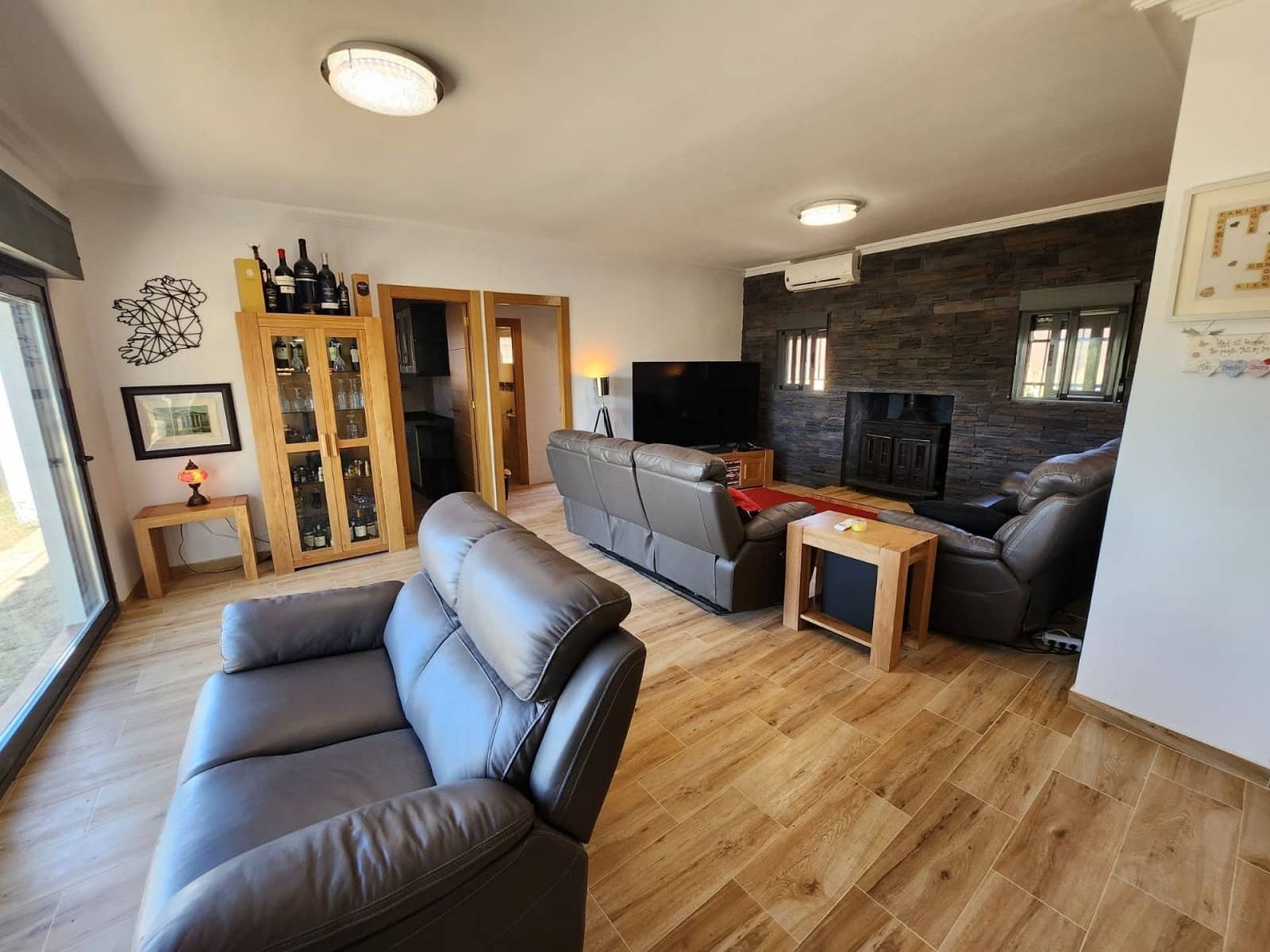 4 makuuhuone Huvila myytävänä paikassa Villena mukana uima-altaan - 274 995 € (Ref: 7751870)