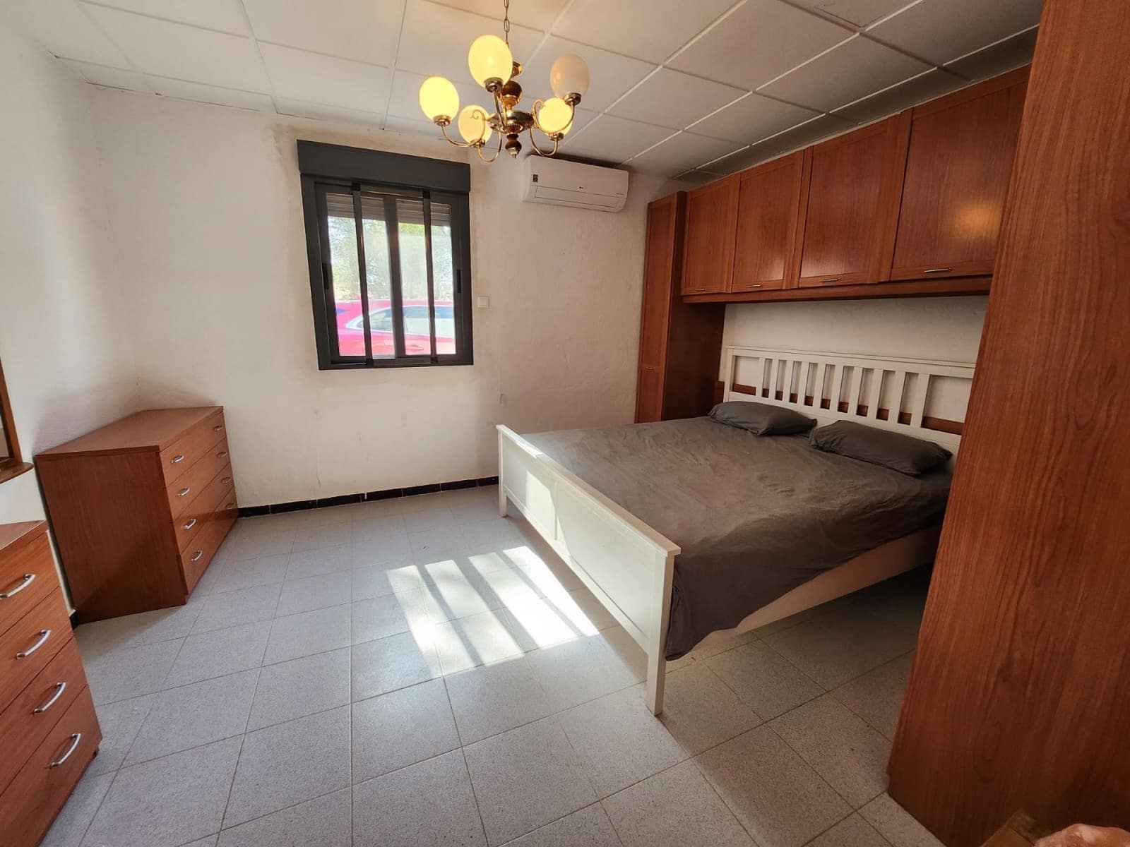 4 makuuhuone Huvila myytävänä paikassa Villena mukana uima-altaan - 274 995 € (Ref: 7751870)