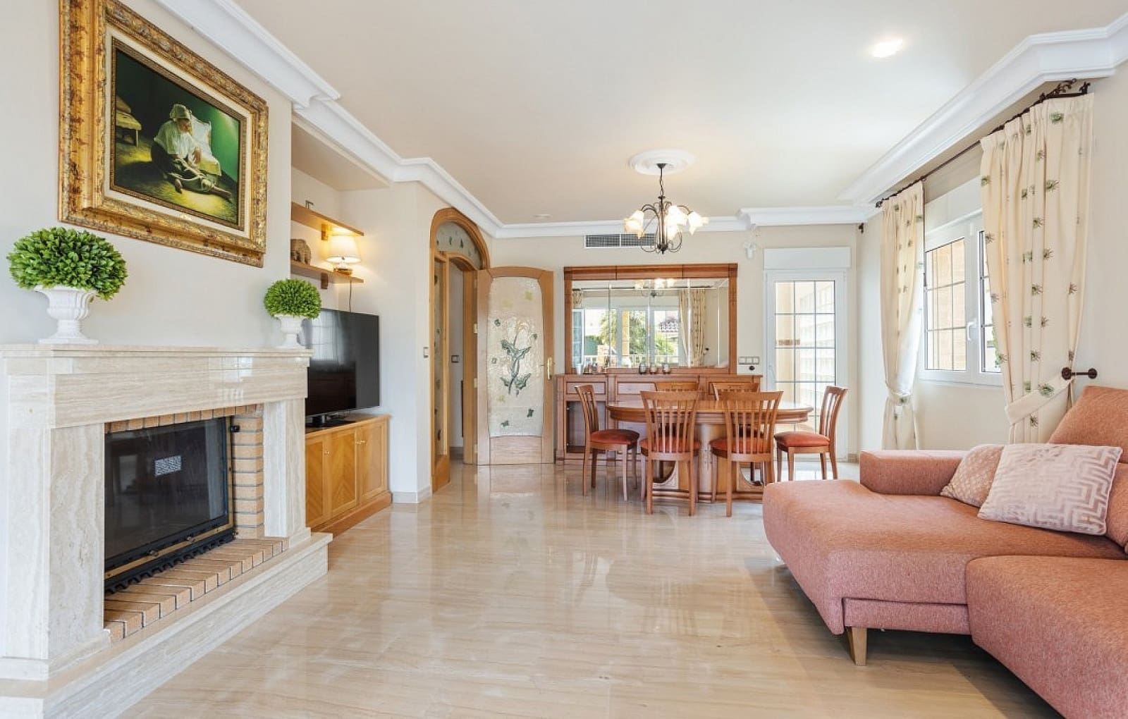 5 soveværelse Villa til salg i Torrevieja med swimmingpool - € 995.000 (Ref: 7793586)