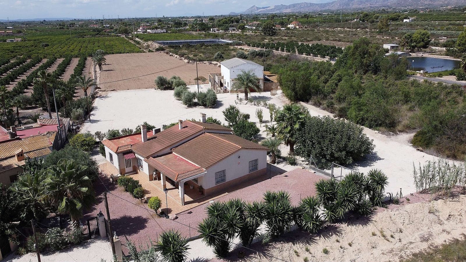 3 bedroom Villa for sale in Crevillente / Crevillent with pool - € 399,995 (Ref: 7795947)