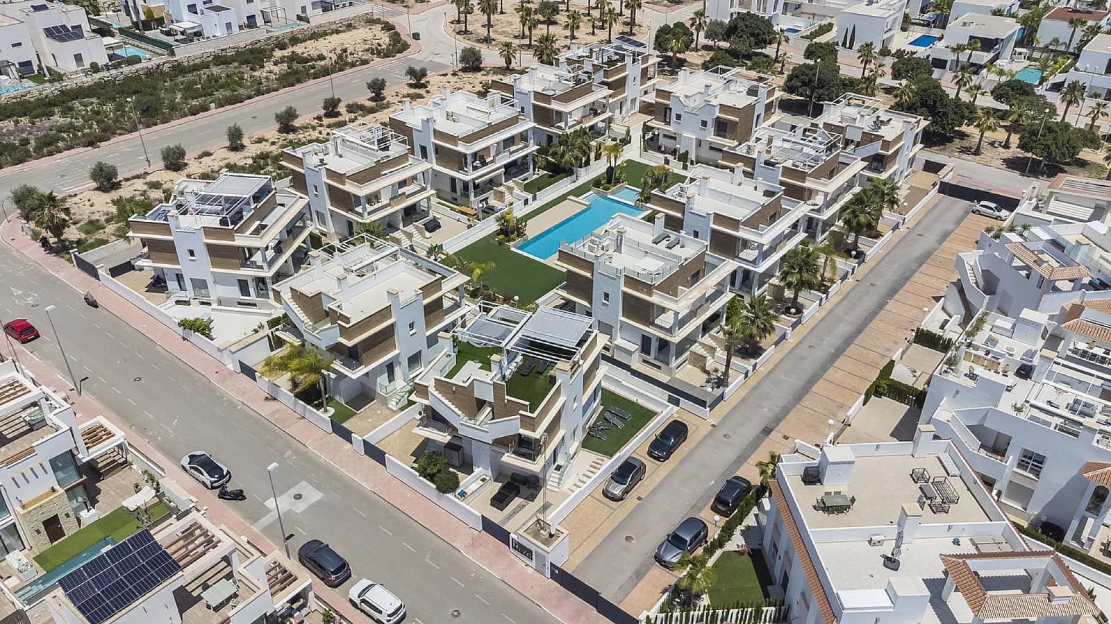 4 bedroom Villa for sale in Ciudad Quesada with pool - € 410,000 (Ref: 7823599)