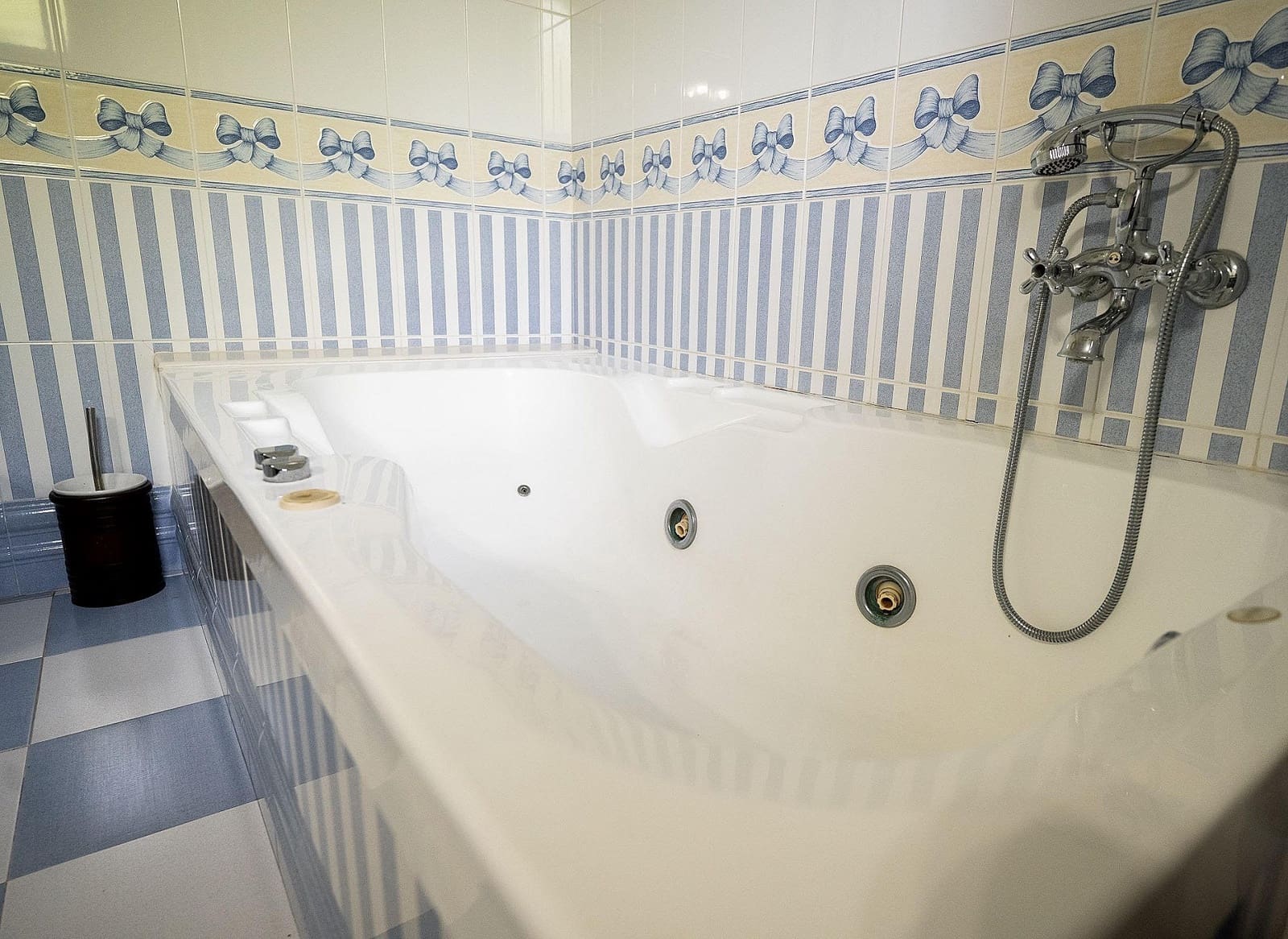 5 makuuhuone Maalaistalo myytävänä paikassa Ciudad Quesada mukana uima-altaan - 995 000 € (Ref: 7826090)