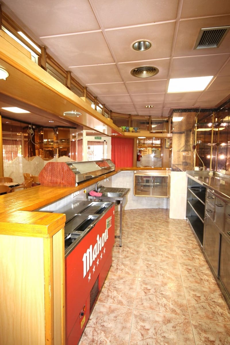 Restaurang/Bar till salu i Onil med pool - 99 995 € (Ref: 7865244)