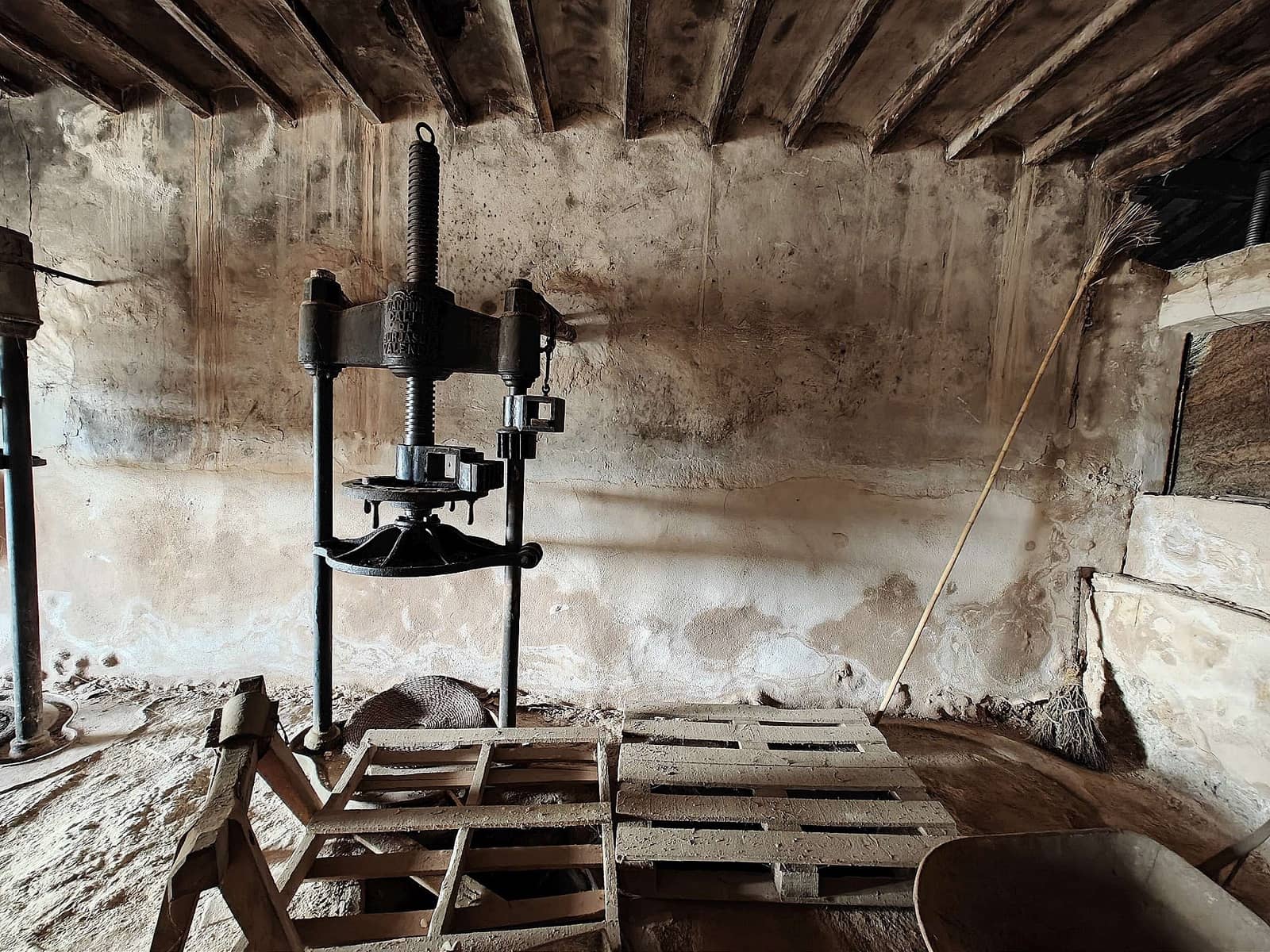 6 makuuhuone Maalaistalo myytävänä paikassa Pinoso mukana uima-altaan - 425 000 € (Ref: 7879678)