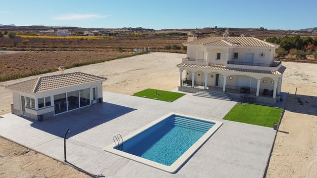 4 Zimmer Villa zu verkaufen in Pinoso mit Pool - 342.000 € (Ref: 7911445)