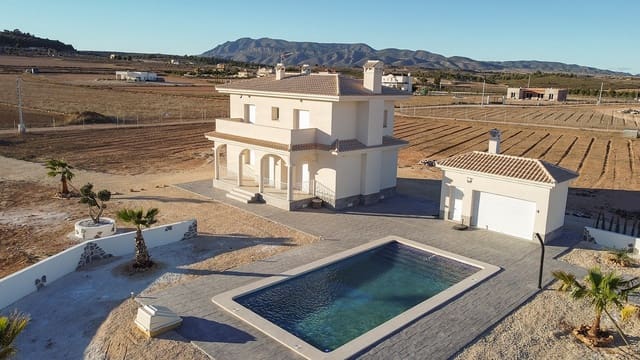 3 Zimmer Villa zu verkaufen in Pinoso mit Pool - 337.000 € (Ref: 7927846)