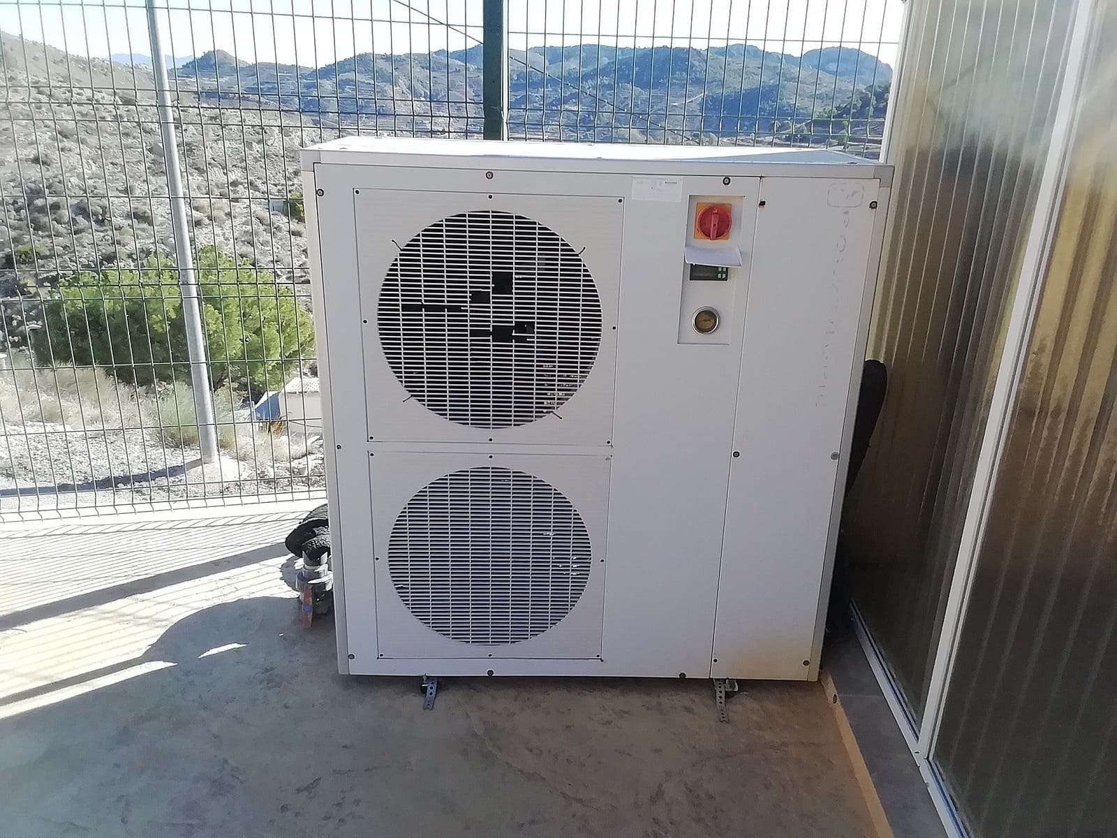 5 bedroom Villa for sale in Fortuna with pool - € 319,995 (Ref: 7937598)