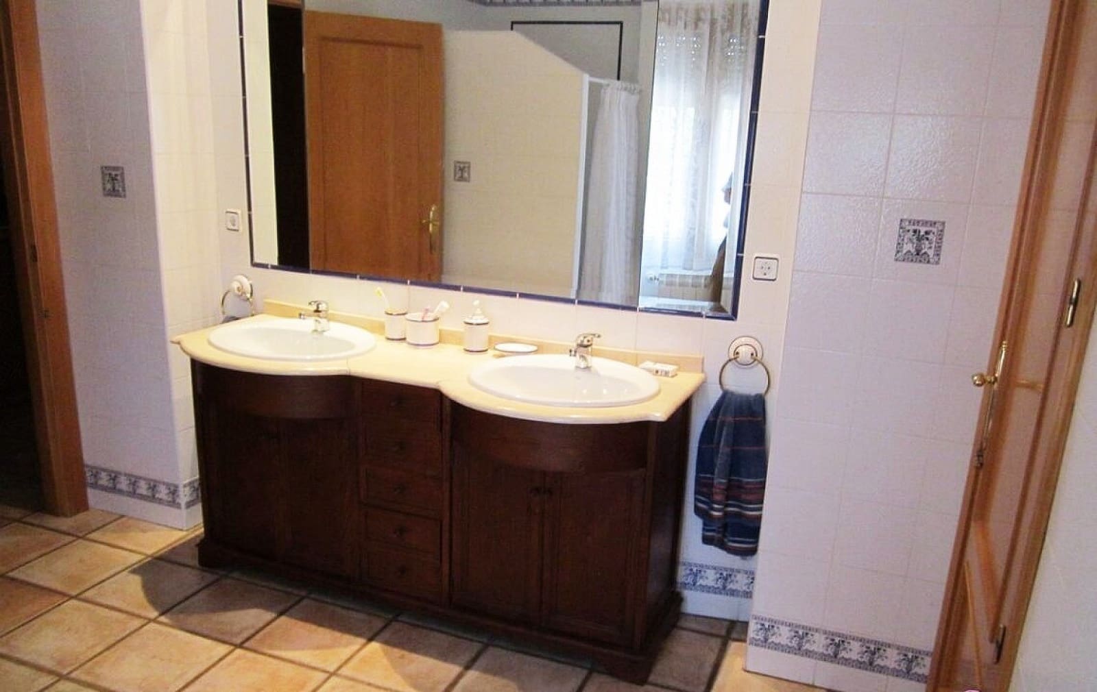 6 Zimmer Villa zu verkaufen in Yecla mit Pool - 590.000 € (Ref: 8025028)