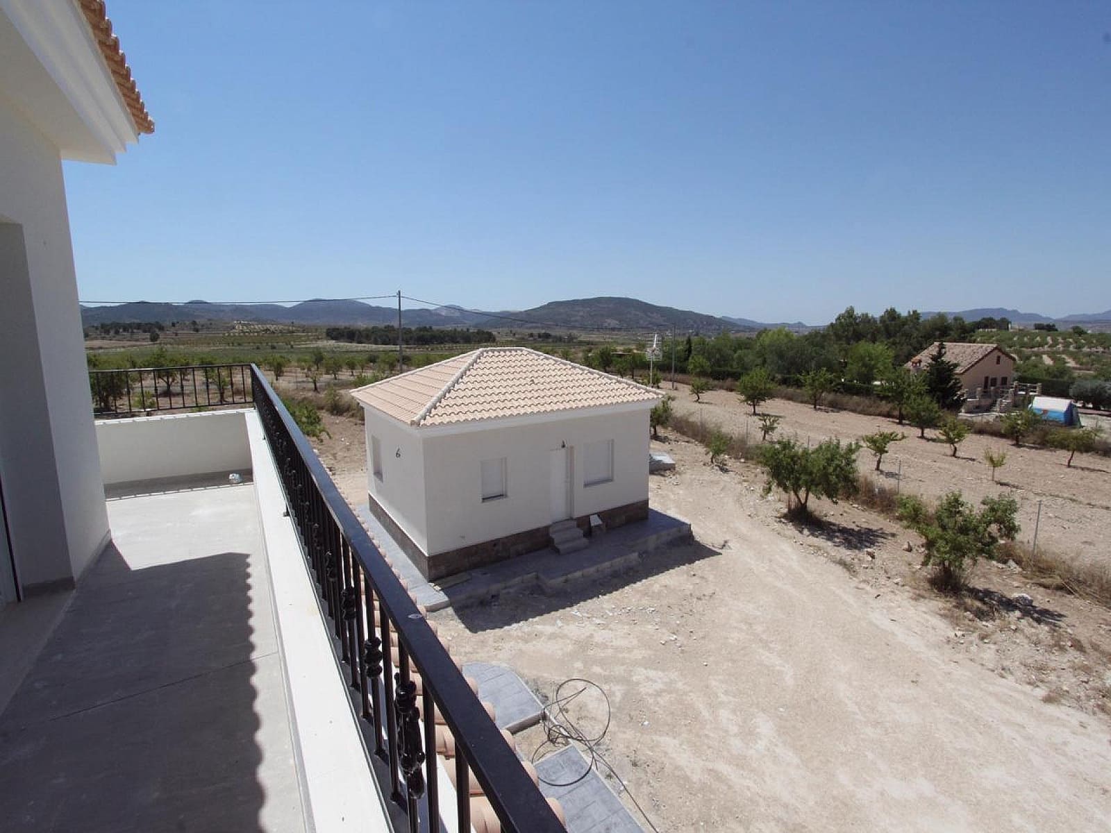 4 Zimmer Villa zu verkaufen in Pinoso mit Pool - 449.000 € (Ref: 8025040)