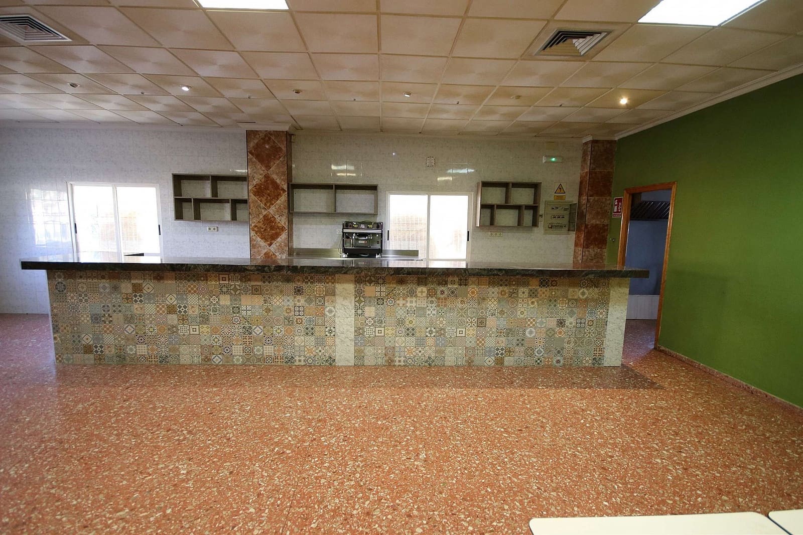 4 quarto Comercial para venda em Monovar / Monover com piscina - 449 995 € (Ref: 8025071)