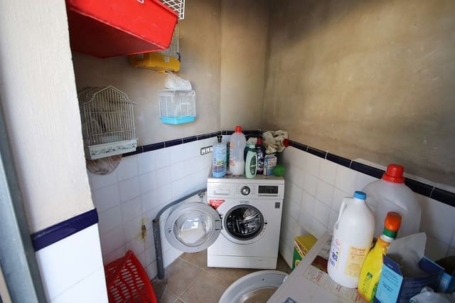 9 Zimmer Villa zu verkaufen in Monóvar / Monóver mit Pool - 360.000 € (Ref: 8025077)