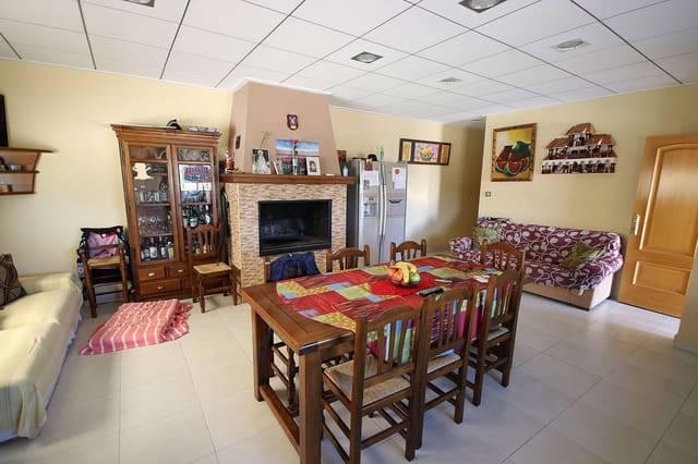 Chalet de 4 habitaciones en Casas del Senor, Monóvar / Monóver en venta con piscina - 249.995 € (Ref: 8025079)