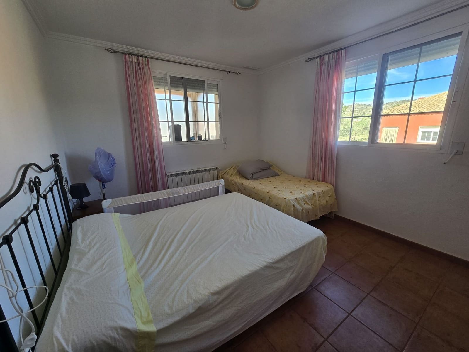8 bedroom Villa for sale in Sax with pool - € 599,950 (Ref: 8025086)